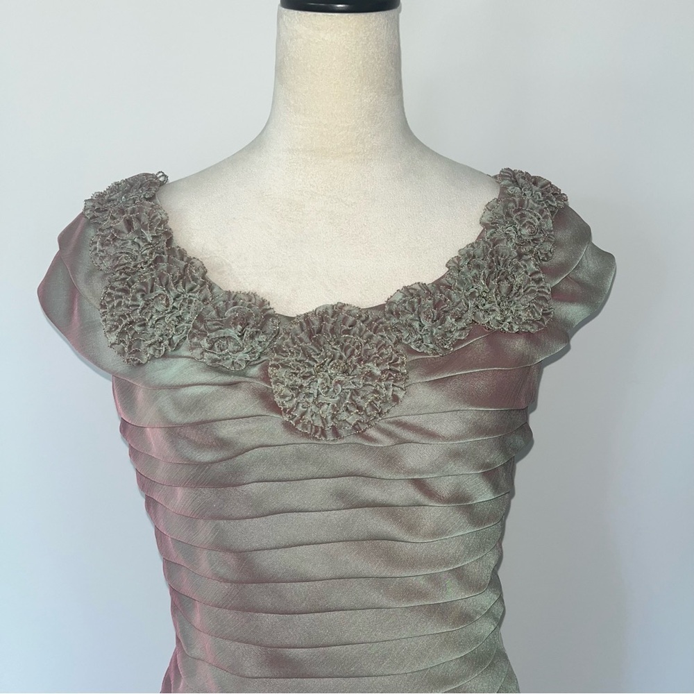 Adrianna Papell Silver Gray Ruched Beaded Sheath Cocktail Dress Size 6 - Picture 5 of 14